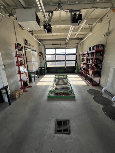More Photos Of 1735 N Bloomington St, Streator Carwash For Lease
