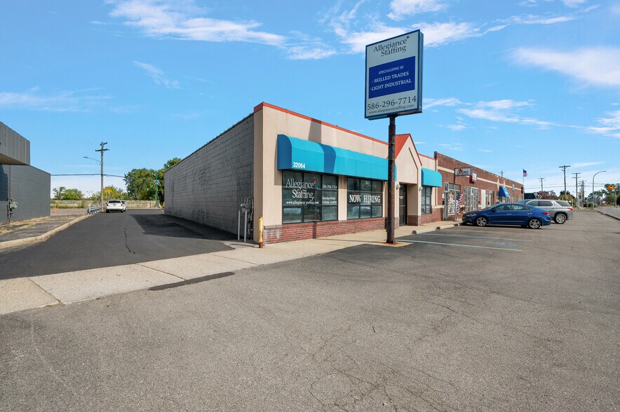 Primary Photo Of 32064 Utica Rd, Fraser Office For Lease
