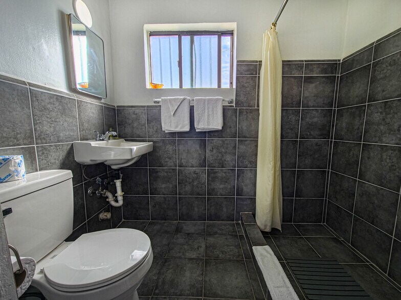 More Photos Of 6941 Alameda Ave, El Paso Hotel For Sale