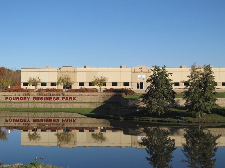 More Photos Of 761 N 17th St, St Charles Light Distribution For Lease