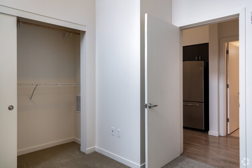 More Photos Of 1115 SW Market St, Portland Apartments For Sale