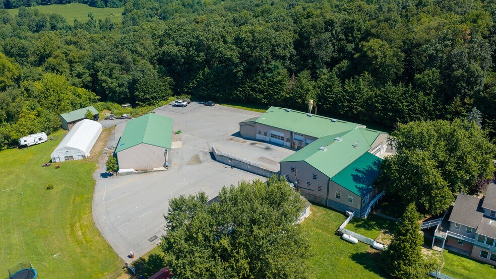 More Photos Of 197 Pencroft Dr N, Holtwood Industrial For Sale