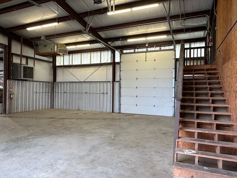 More Photos Of 4190 Highway 64, Plumerville Warehouse For Lease