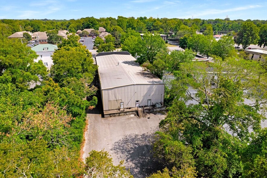 More Photos Of 802 S Church St, Murfreesboro Industrial For Lease