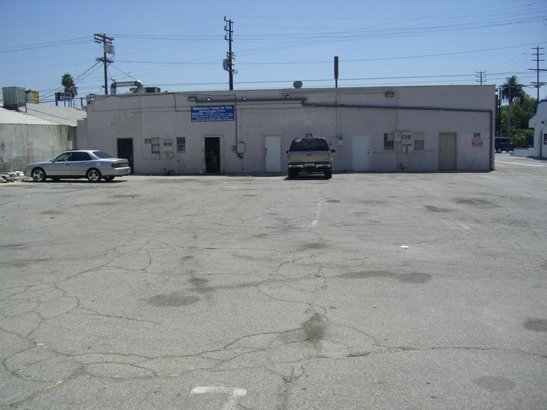 More Photos Of 14545-14551 Vanowen St, Van Nuys Unknown For Lease