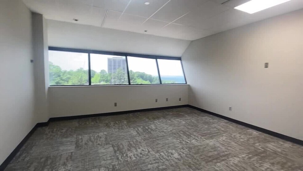 More Photos Of 600 Beacon Pkwy W, Birmingham Medical For Lease