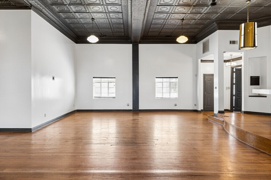 More Photos Of 2602 Kings Rd, Dallas Religious Facility For Sale