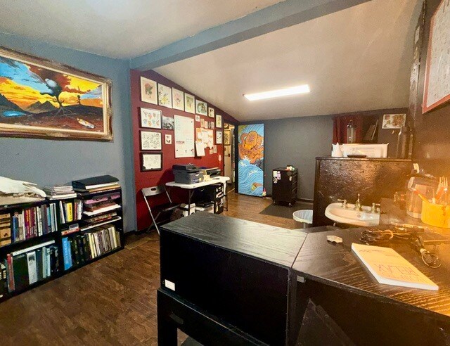 More Photos Of 913 Gallatin Ave, Nashville Office For Lease