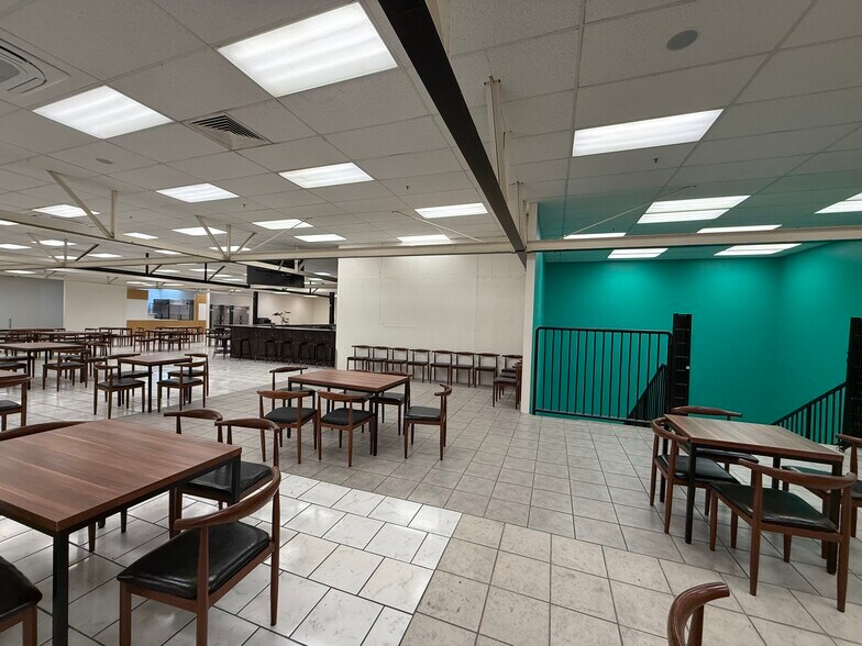More Photos Of 711 Keeaumoku St, Honolulu Freestanding For Lease