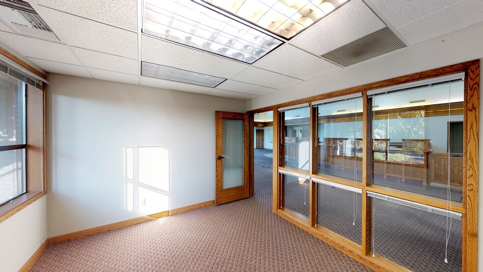 More Photos Of 9818 State Route 532, Stanwood Bank For Lease