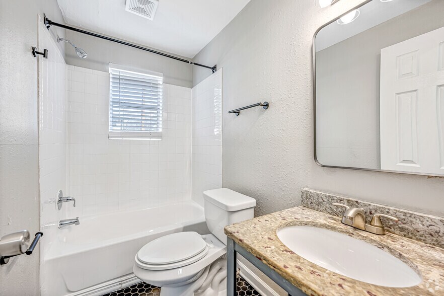 More Photos Of 2265 Perry Blvd NW, Atlanta Apartments For Sale