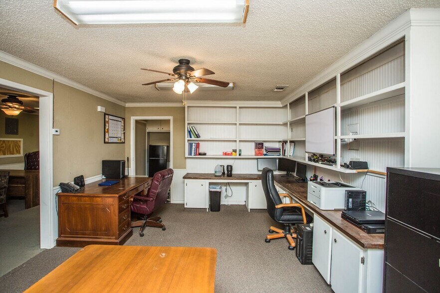 More Photos Of , Lubbock Industrial For Sale