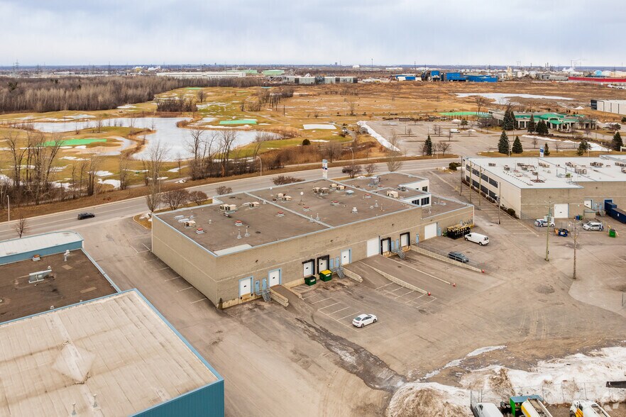 More Photos Of 9800-9892 Boul du Golf, Montréal Flex For Lease