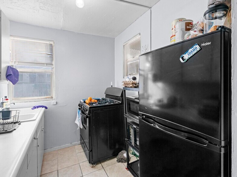 More Photos Of 127 W Mead Ave, Salt Lake City Apartments For Sale