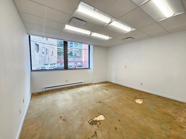 More Photos Of 710 Fifth Ave, Pittsburgh Office Residential For Sale