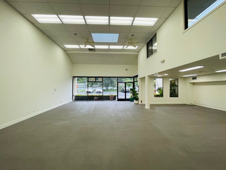 More Photos Of 1925 Francisco Blvd E, San Rafael Light Manufacturing For Lease