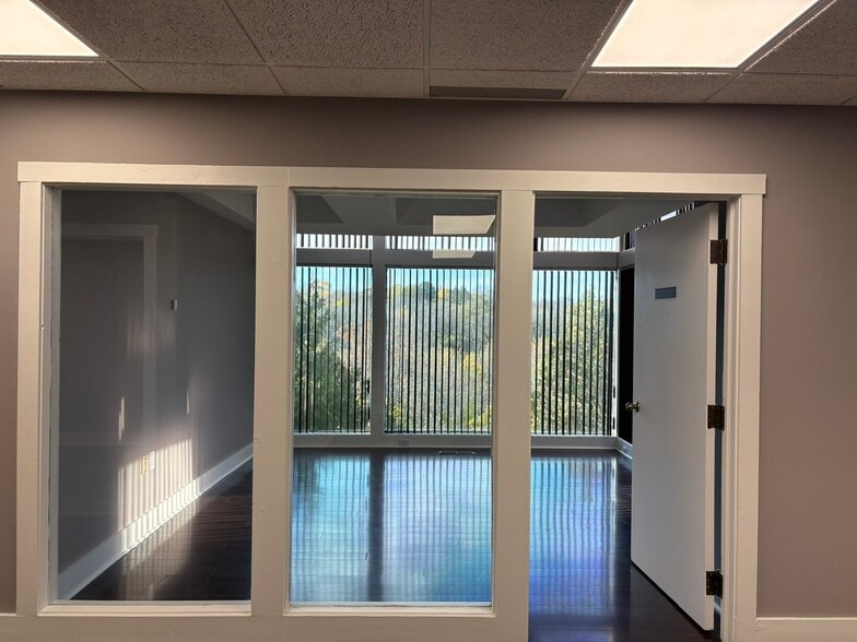 More Photos Of 6099 Riverside Dr, Dublin Office For Lease