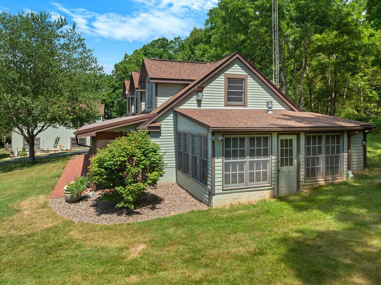More Photos Of 40 Hospital Rd, Gettysburg Hotel For Sale