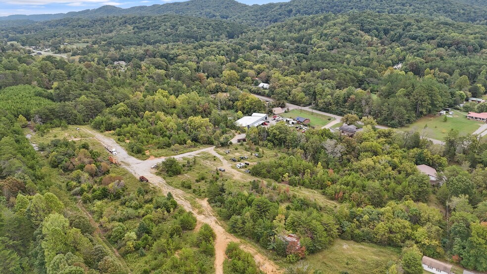 More Photos Of 1021 E Hendron Chapel Rd, Knoxville Manufacturing For Sale