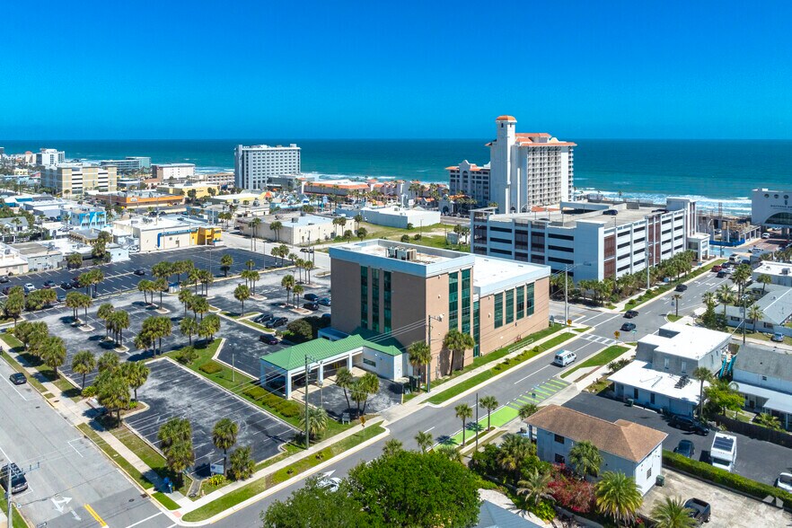 More Photos Of 501 N Grandview Ave, Daytona Beach Medical For Sale