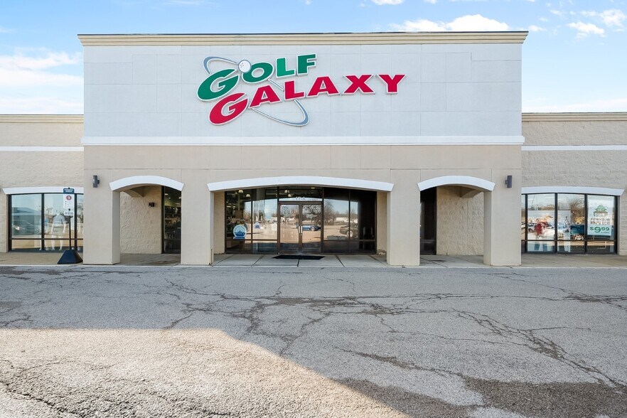 More Photos Of 1-125 Plaza Dr, Fairview Heights Storefront For Lease