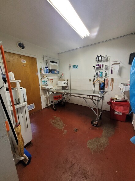 More Photos Of 1108 N Dixie Fwy, New Smyrna Beach Funeral Home For Sale