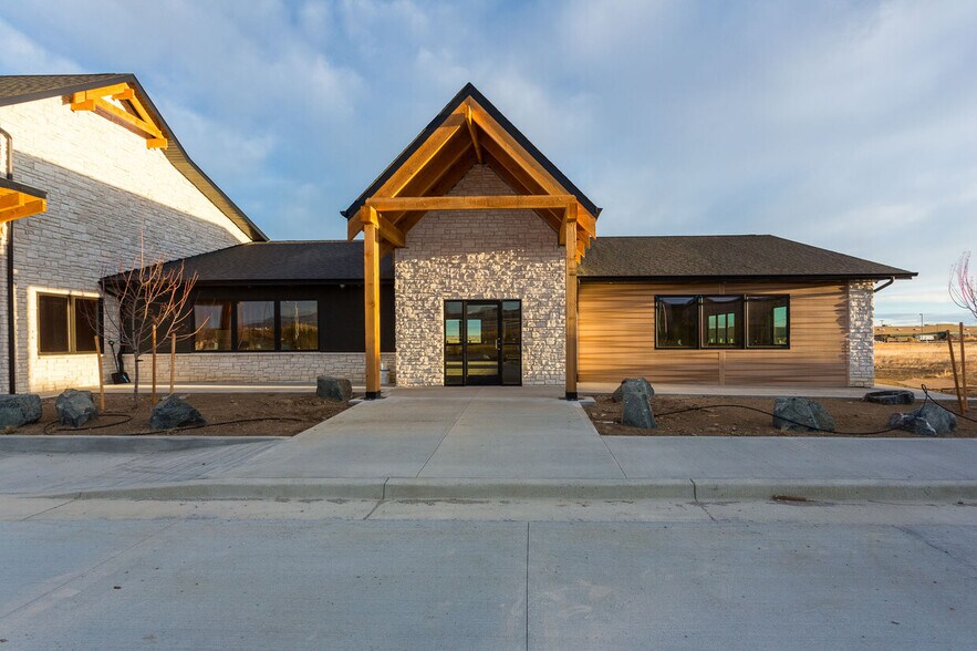 More Photos Of 5980 Enterprise Dr, Casper Office For Lease