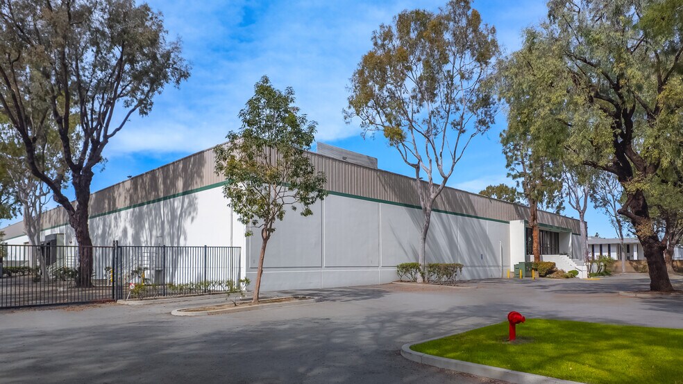 More Photos Of 16205 Distribution Way, Cerritos Manufacturing For Sale
