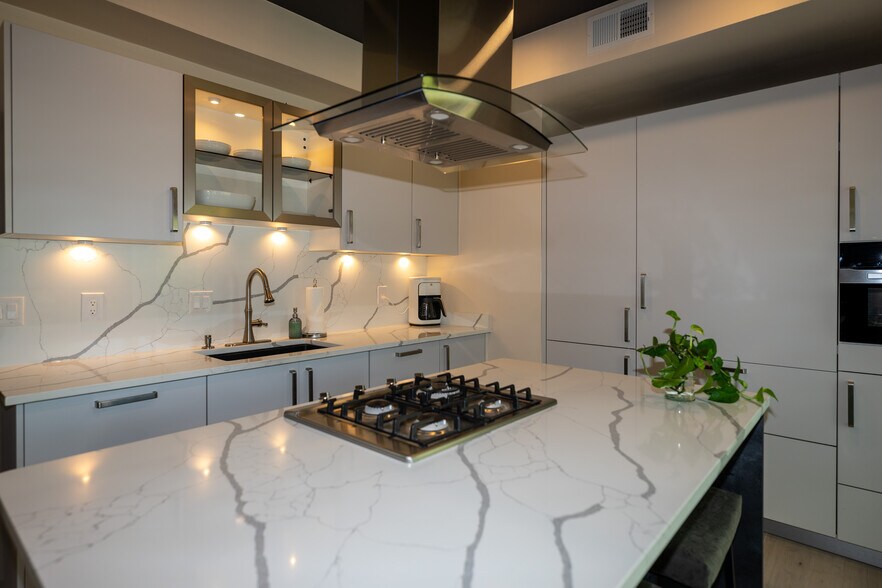 More Photos Of 33 Old Mission Ave, Saint Augustine Specialty For Sale