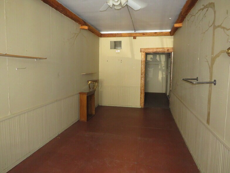 More Photos Of 110-112 W Washington st, Morris General Retail For Sale