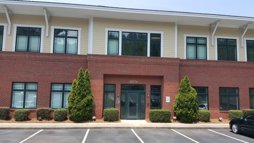 More Photos Of 10224 Hickorywood Hill Ave, Huntersville Office For Sale