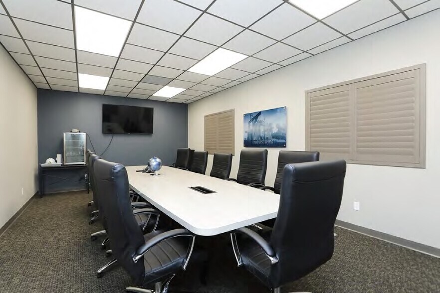 More Photos Of 30803 Old Washington Rd, Waller Manufacturing For Sale