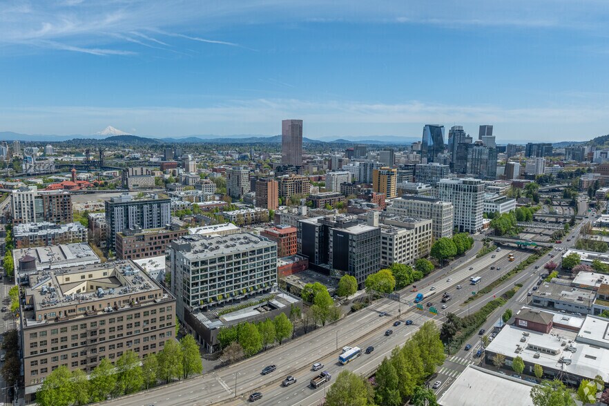 More Photos Of 1405 NW Johnson St, Portland Apartments For Sale