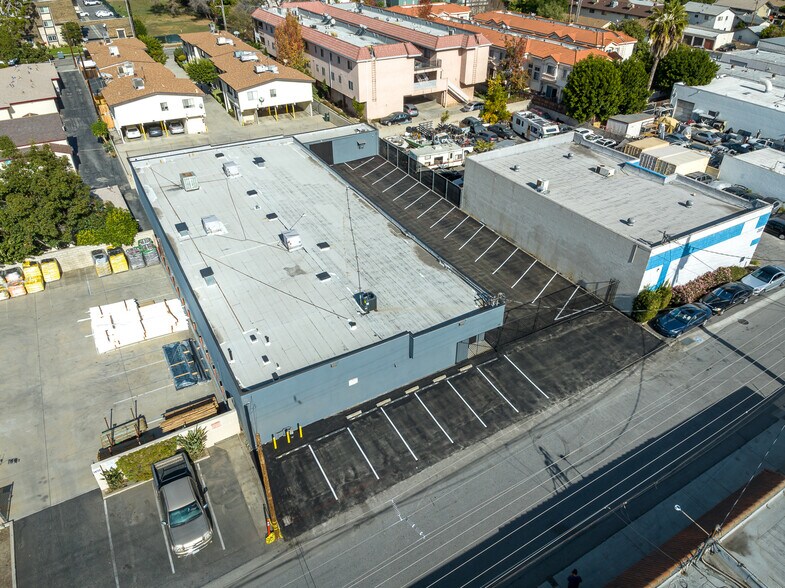 More Photos Of 319 Agostino Rd, San Gabriel Manufacturing For Lease