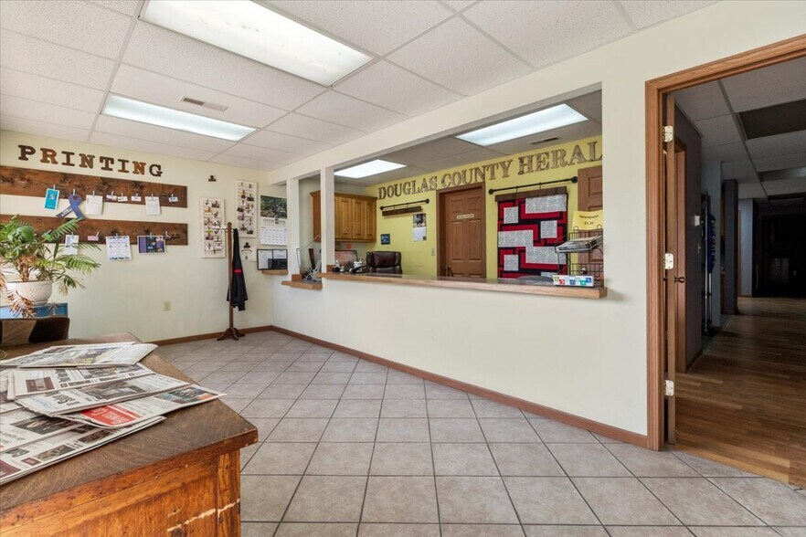 More Photos Of 302 E Washington Ave, Ava General Retail For Sale