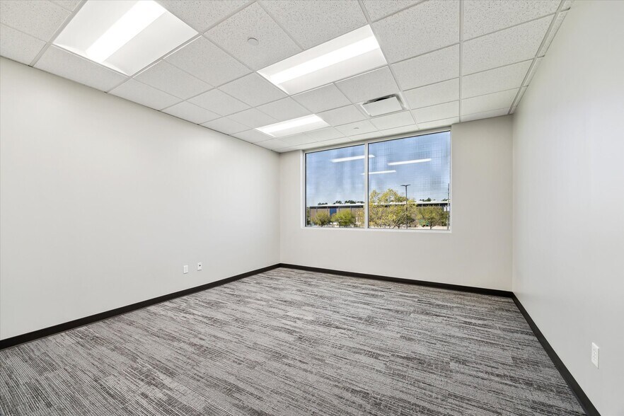 More Photos Of 14450 John F Kennedy Blvd, Houston Office For Lease