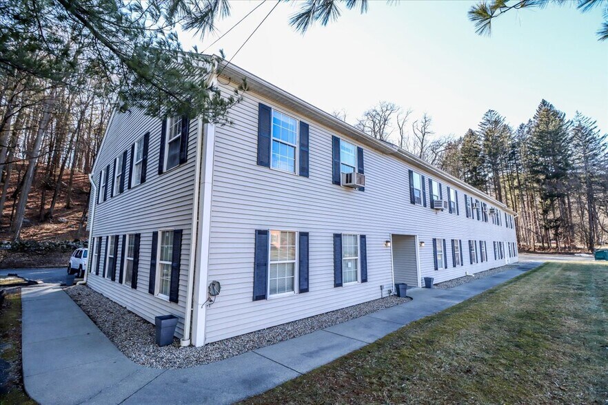 More Photos Of 219 Kent Rd, New Milford Office For Lease