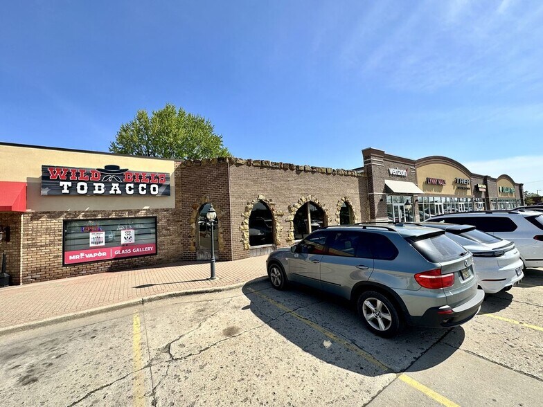 More Photos Of 631-651 E Saginaw Hwy, Grand Ledge Freestanding For Lease