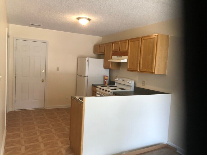 More Photos Of 49 Ghettis St, Sparta Apartments For Sale