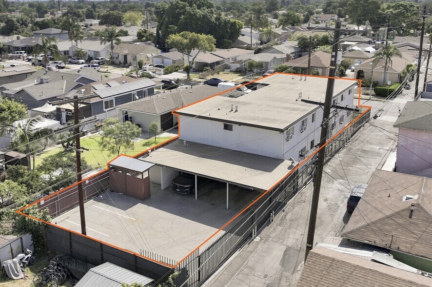 More Photos Of 10621 San Carlos Ave, South Gate Multifamily For Sale
