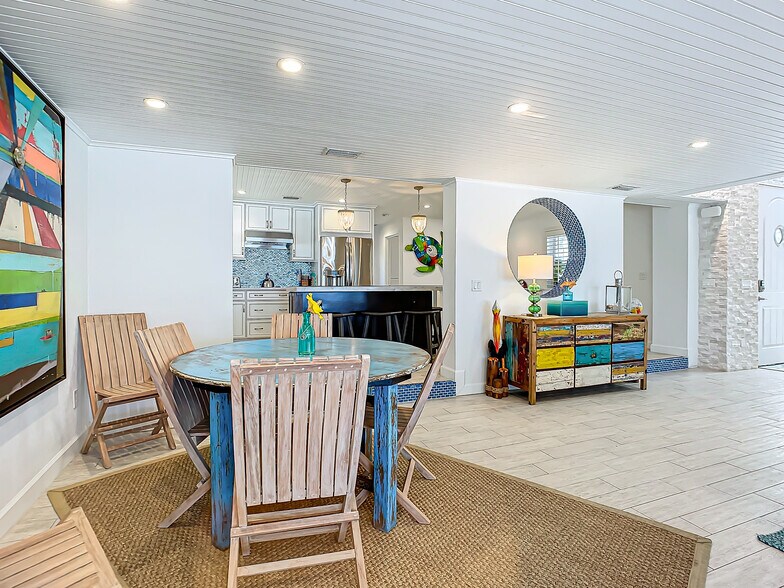 More Photos Of 2903 Hill St, New Smyrna Beach Hotel For Sale