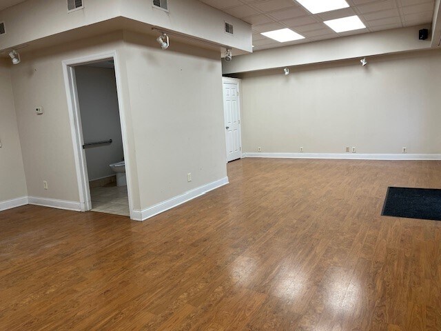 More Photos Of 140 Route 33, Hamilton Township General Retail For Sale