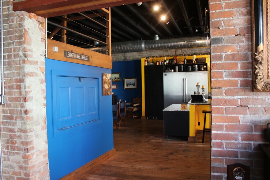 More Photos Of 537 Main St, Buffalo Storefront Retail Residential For Sale