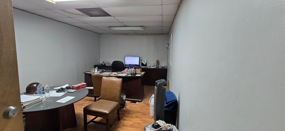 More Photos Of 310 W Grant St, Orlando Warehouse For Lease