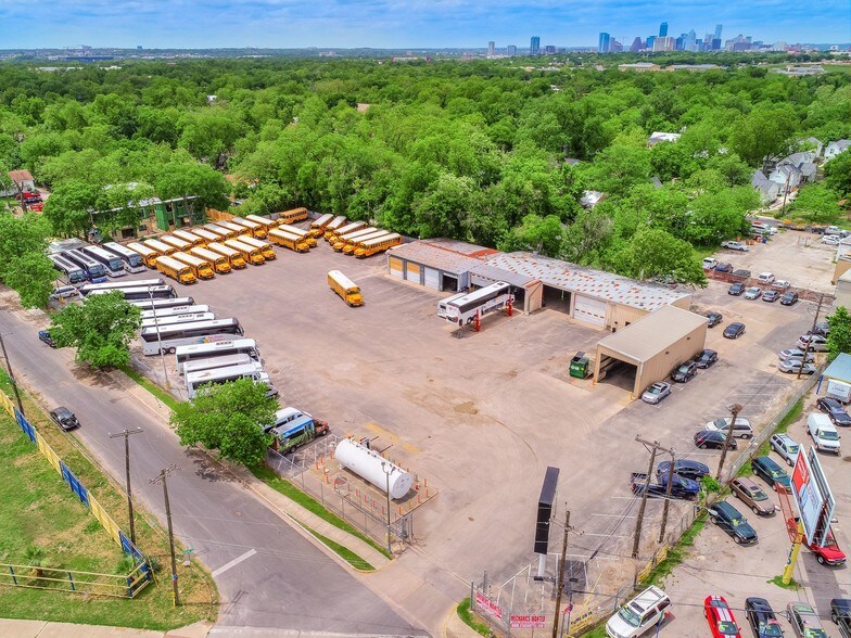 More Photos Of 1135 Gunter St, Austin Flex For Sale
