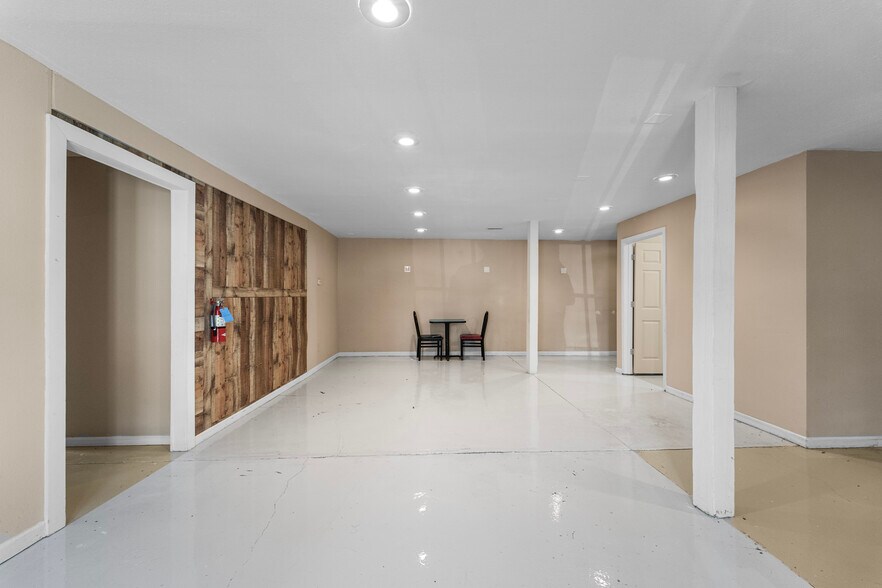 More Photos Of 473 Highway W, Eldon Storefront Retail Residential For Sale