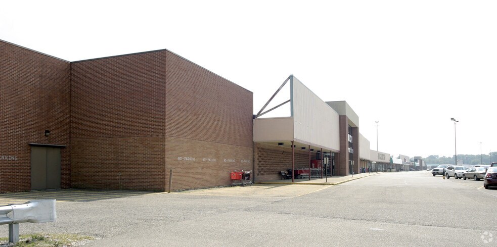 More Photos Of 1314-1536 Whipple Ave NW, Canton General Retail For Lease