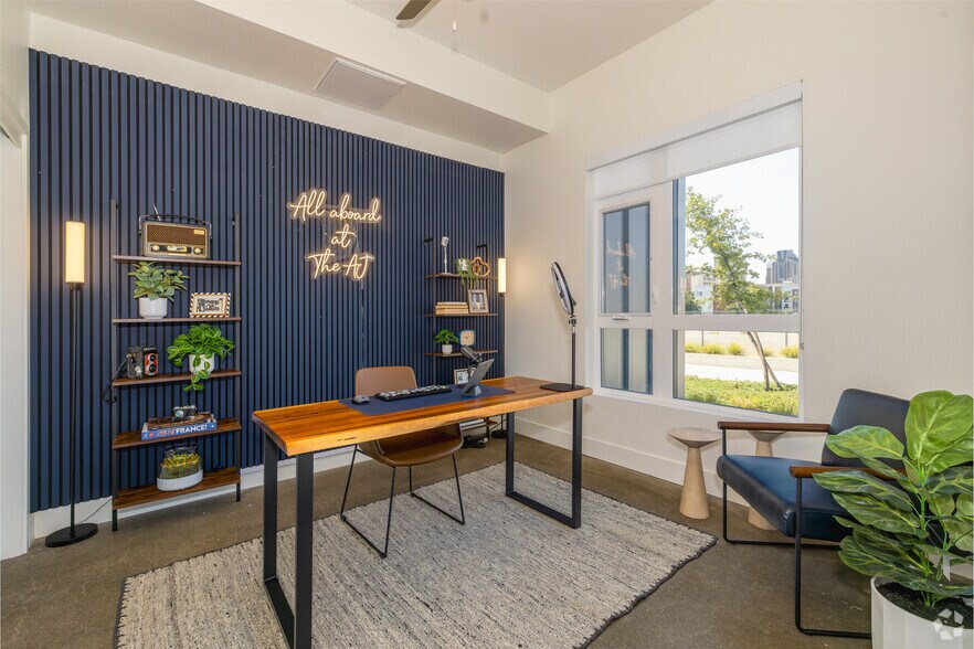 More Photos Of 251 6th St, Sacramento Apartments For Lease