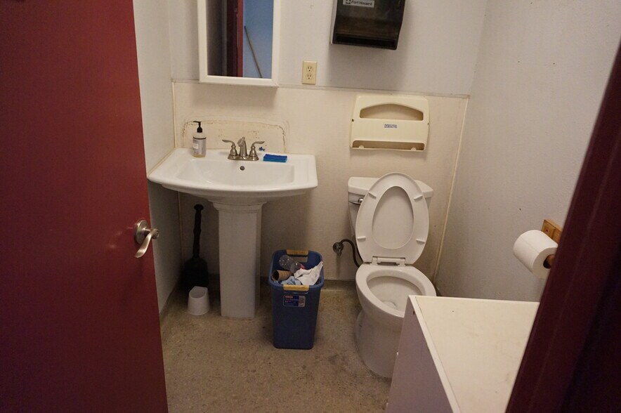 More Photos Of 15251 Boyle Ave, Fontana Warehouse For Sale