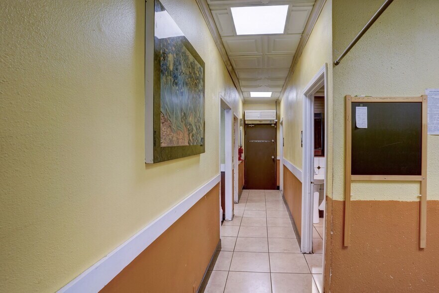 More Photos Of 733 N Mountain Ave, Upland Restaurant For Sale